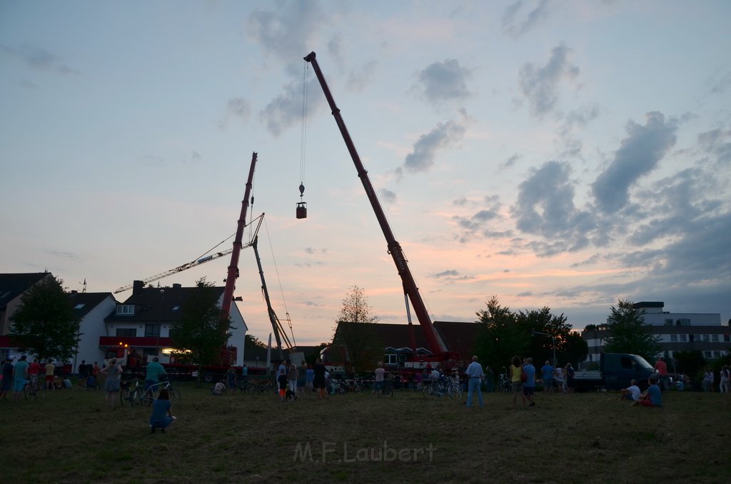 Kran drohte umzustuerzen Koeln Porz Zuendorf Hauptstr P146.JPG - Miklos Laubert